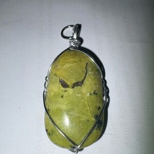 Serpentine Wire-Wrapped Pendant